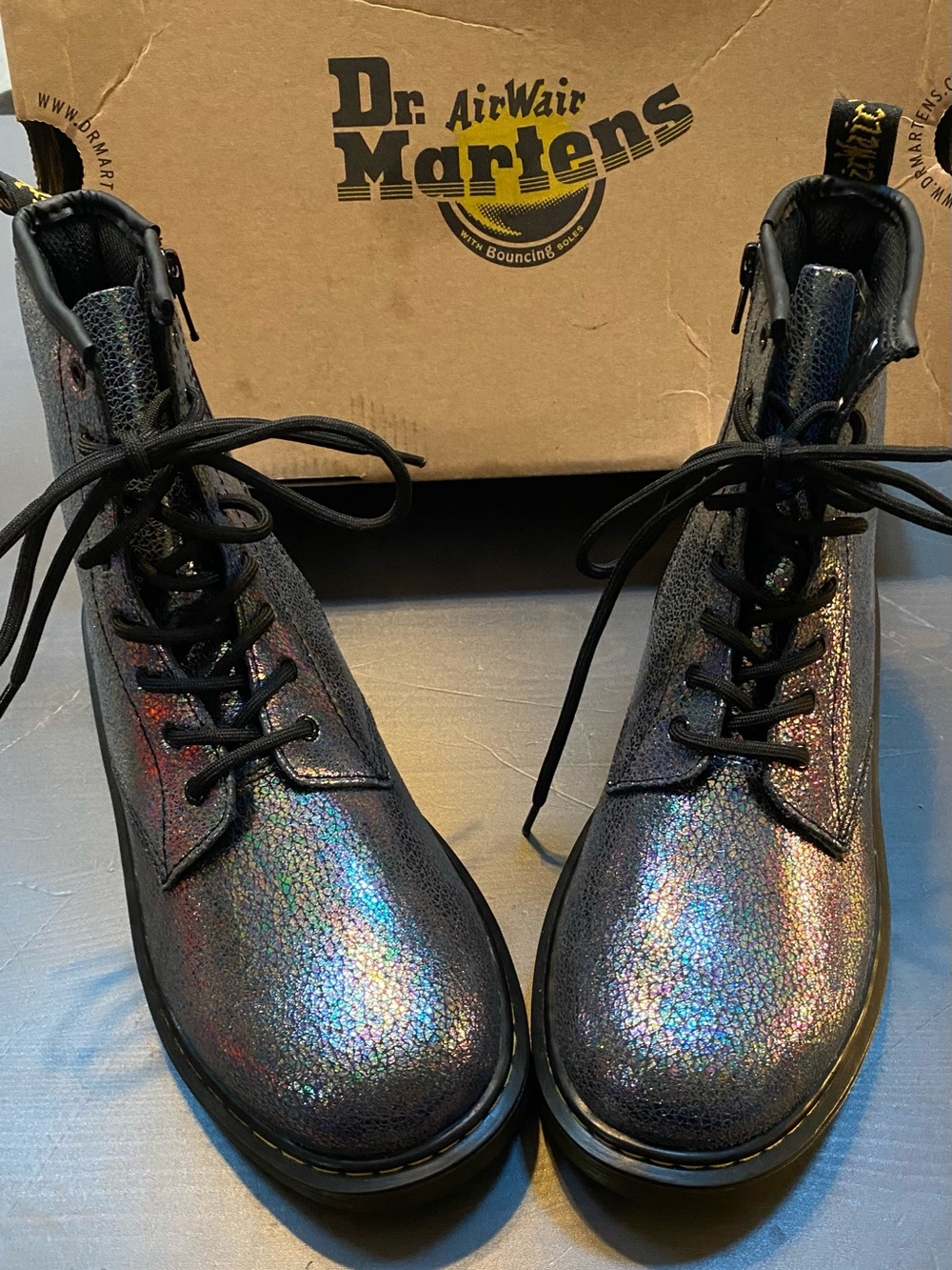 Dr. Martens Delaney Grey Holographic Metallic Boots Size US 7 Women / 6 Men NIB - Picture 10 of 12